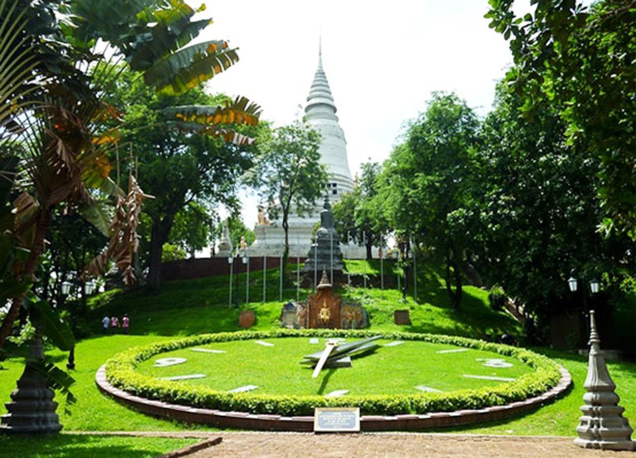 Tonle Khmer Guesthouse And Sky Bar พนมเปญ ภายนอก รูปภาพ